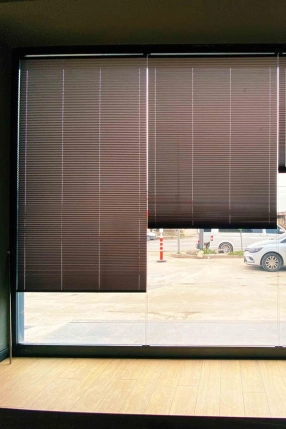 Alacakaranlık Siyah Cambalkon Perdesi