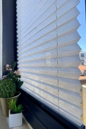 Beyaz Keten Plise Perde