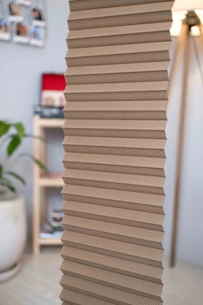 Kahverengi Yarı Karartma Plise Perde 