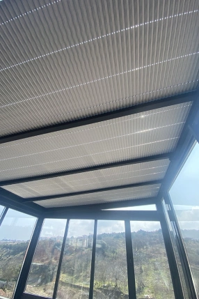 Blackout Tavan Cam Plise Perde - %100 Işık Geçirmez